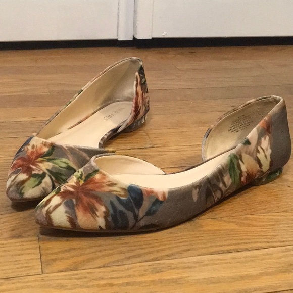 nine west velvet flats